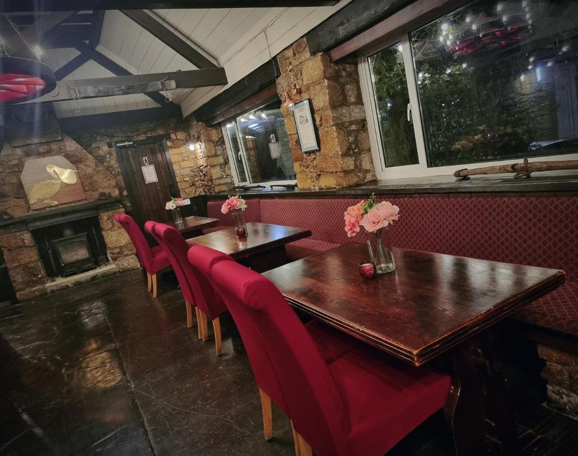 The Pelican Inn Stapleford  Bagian luar foto